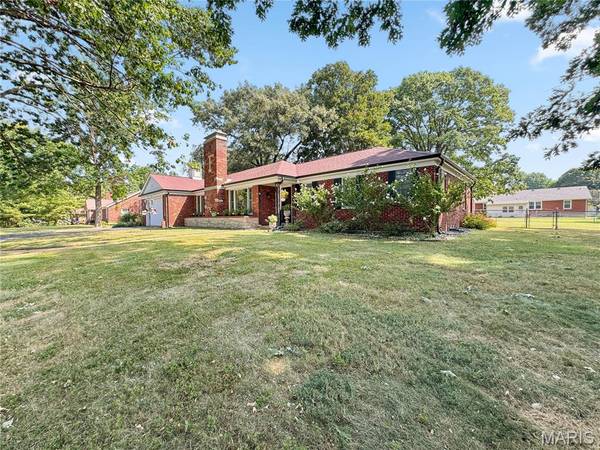 408 N Moore ST, Waterloo, IL 62298