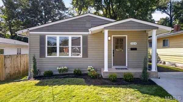 324 E Clinton PL, Kirkwood, MO 63122