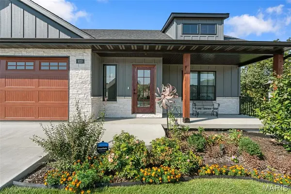 920 Engle DR, Columbia, MO 65203