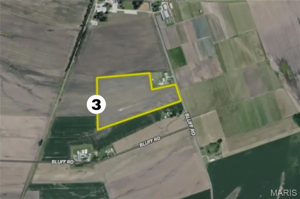 000 Bluff RD, Valmeyer, IL 62295
