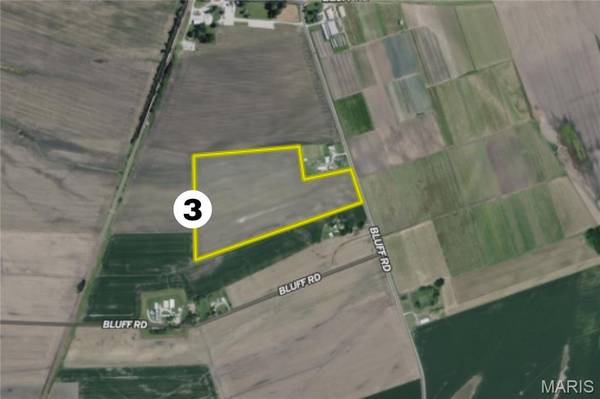 000 Bluff RD, Valmeyer, IL 62295