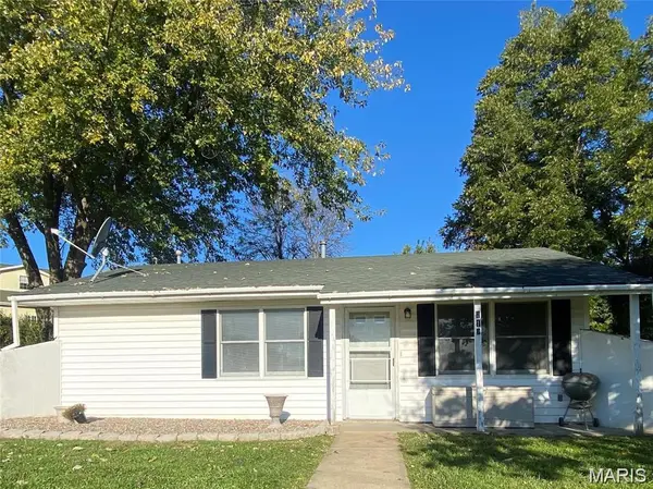 212 College ST, Eolia, MO 63344