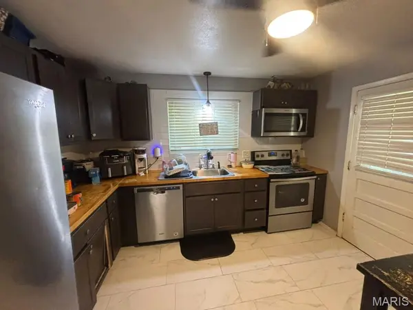 10217 Trio LN, St Louis, MO 63137