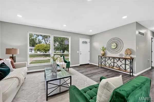 530 Wren DR, St Louis, MO 63031