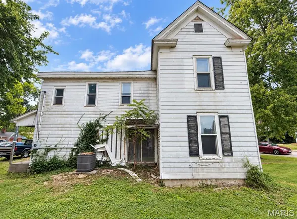 320 W Columbia ST, Farmington, MO 63640