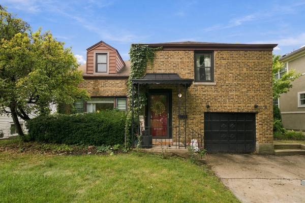 390 Bartram RD, Riverside, IL 60546