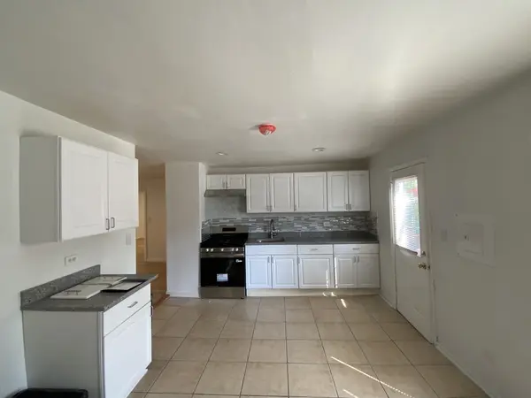 1429 Ambassador LN, Ford Heights, IL 60411