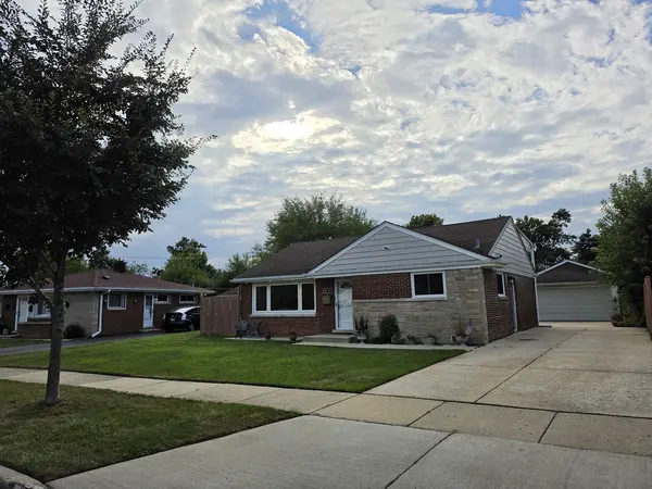 9104 Oleander AVE, Morton Grove, IL 60053