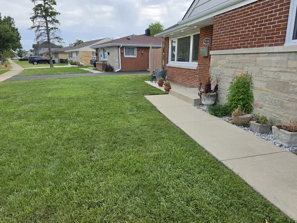 9104 Oleander AVE, Morton Grove, IL 60053