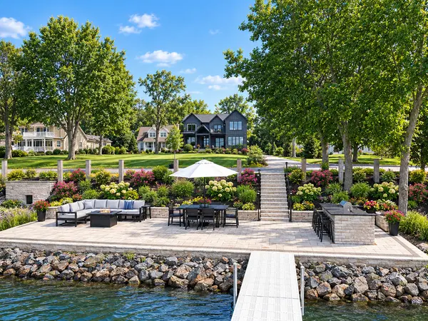 504 N Old Rand RD, Lake Zurich, IL 60047