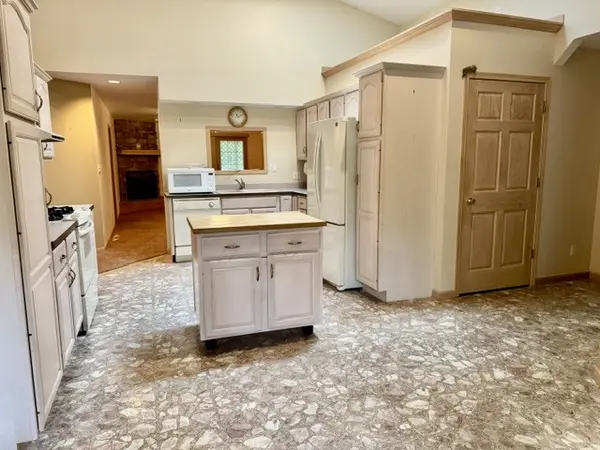 17 Heather DR, Lasalle, IL 61301