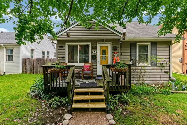 321 S Thornwood AVE, Davenport, IA 52802