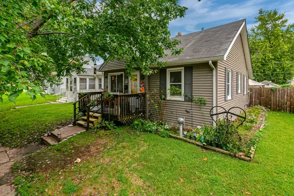 321 S Thornwood AVE, Davenport, IA 52802