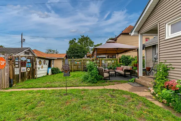 321 S Thornwood AVE, Davenport, IA 52802