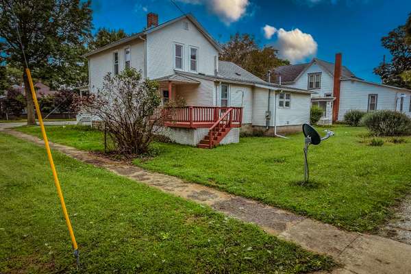 223 N 3rd ST, Watseka, IL 60970
