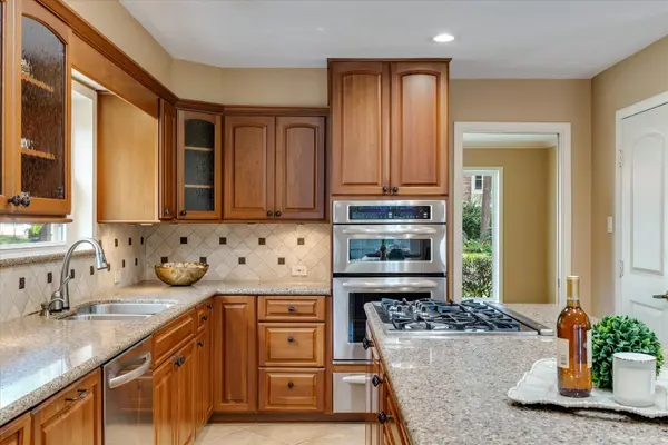 6735 Gentle Bend DR, Houston, TX 77069
