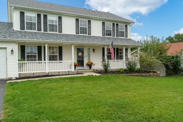 651 Ashleigh LN, Roscoe, IL 61073