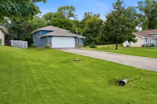 0N140 Sarana AVE, West Chicago, IL 60185