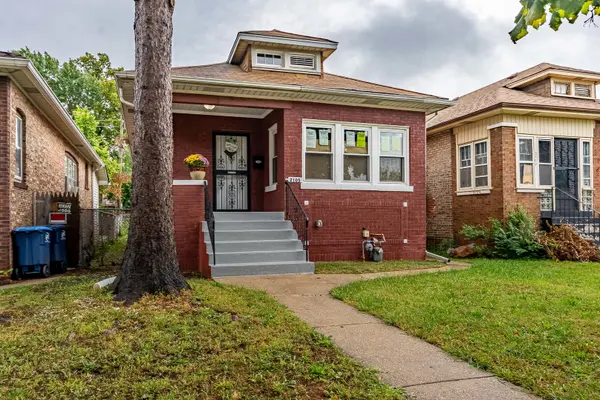 2105 S 7th AVE, Maywood, IL 60153
