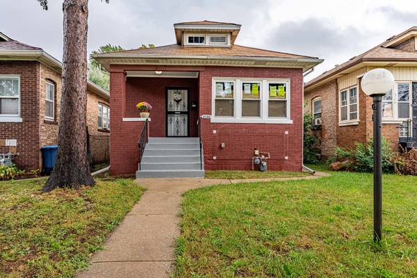 2105 S 7th AVE, Maywood, IL 60153