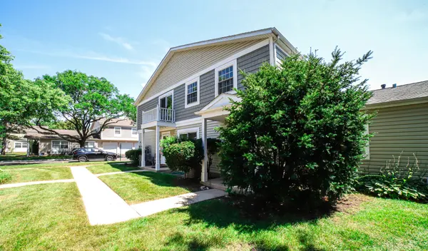1205 Quincy CT, Wheeling, IL 60090