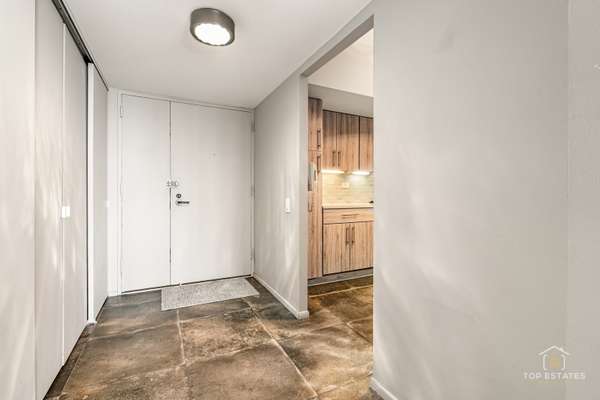 175 E Delaware PL #6611, Chicago, IL 60611