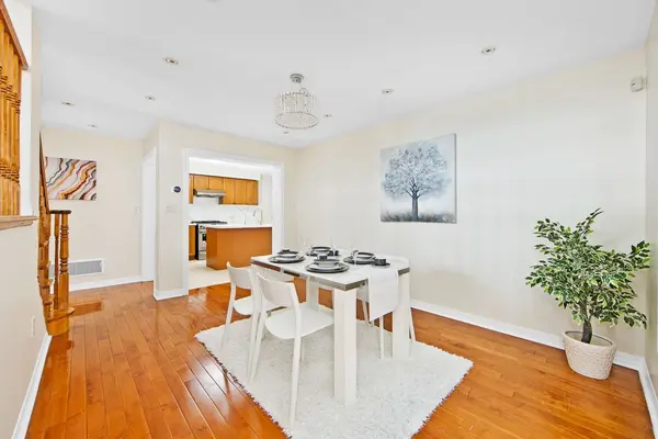 58 Clamerten RD, Whitchurch-stouffville, ON L4A 0E8
