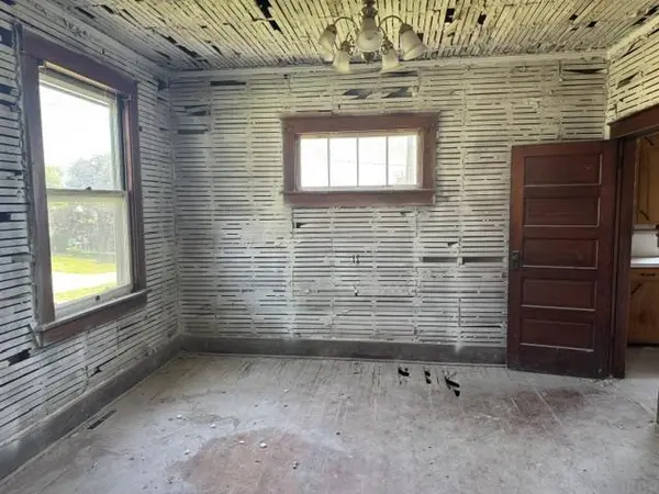605 E Washington ST, Sigourney, IA 52591