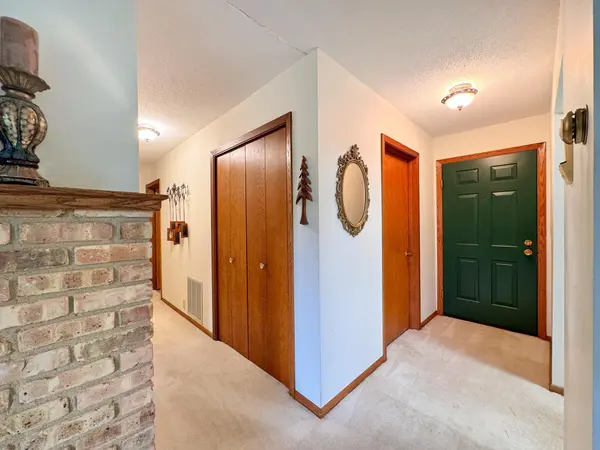 400 Kennedy Park CIR ##102, Fergus Falls, MN 56537