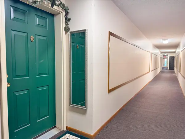 400 Kennedy Park CIR ##102, Fergus Falls, MN 56537