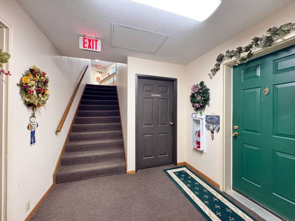 400 Kennedy Park CIR ##102, Fergus Falls, MN 56537