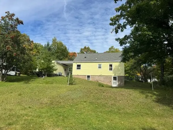 1614 Linzie RD, Duluth, MN 55811