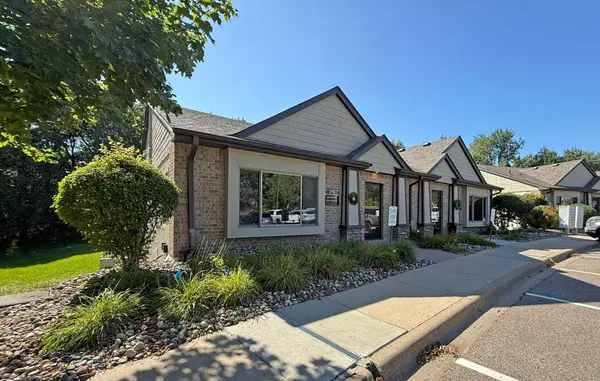 5770 Blackshire PATH, Inver Grove Heights, MN 55076