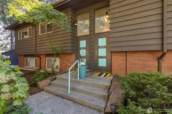 2515 NE 106th PL, Seattle, WA 98125