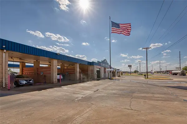 318 E Tamarack RD, Altus, OK 73521