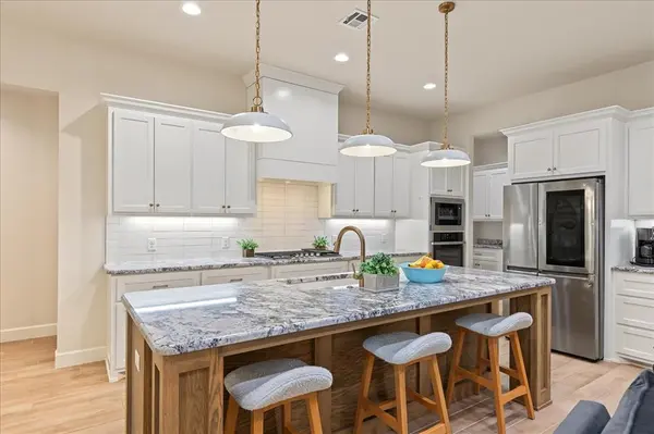 2421 Rumble CT, Edmond, OK 73034