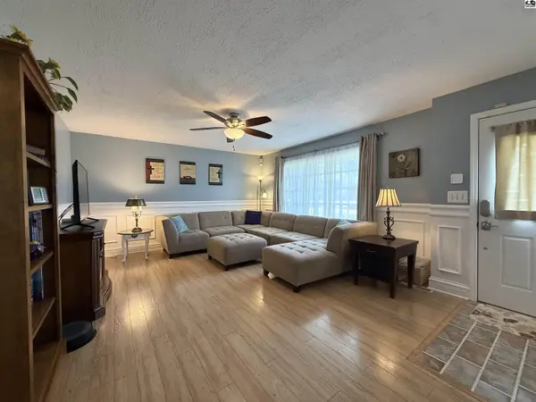 3206 N Waldron St, Hutchinson, KS 67502