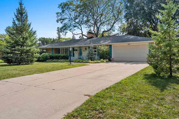 241 ST MARYS BLVD, Green Bay, WI 54301-2603