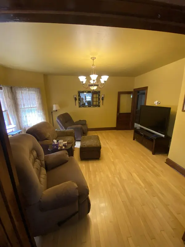214 JACKSON ST, Brillion, WI 54110-1234