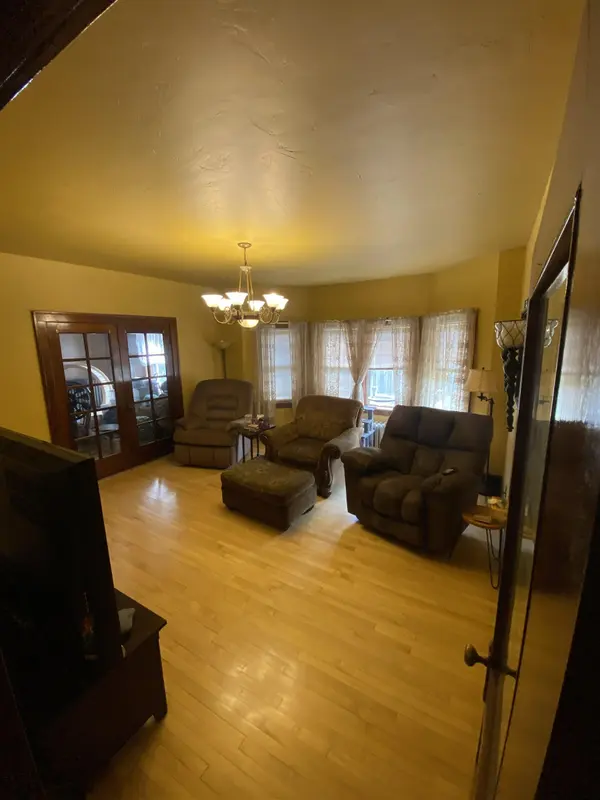 214 JACKSON ST, Brillion, WI 54110-1234