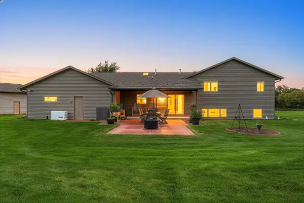 W2387 MAN CAL RD, Kaukauna, WI 54130
