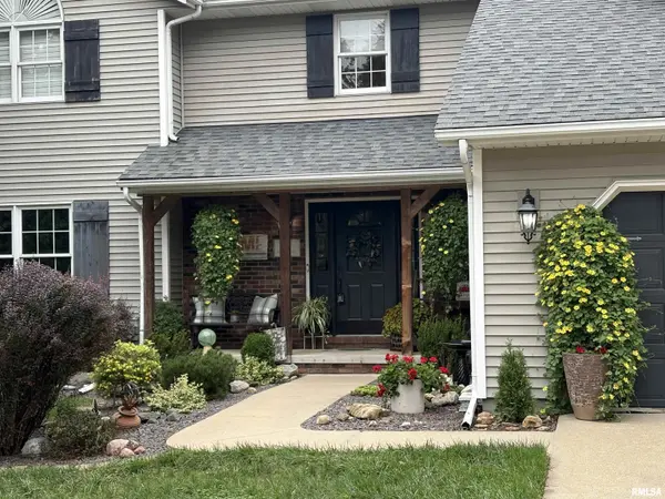 807 HICKORY CREEK CT, Germantown Hills, IL 61548