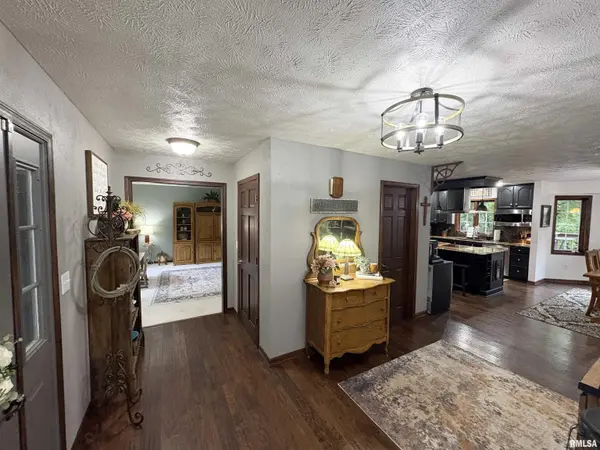 807 HICKORY CREEK CT, Germantown Hills, IL 61548