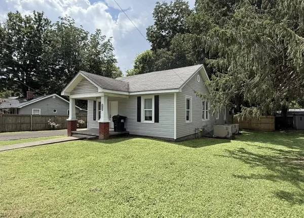 1225 N Spring St #A, Murfreesboro, TN 37130