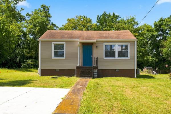 909 42nd Ave #N, Nashville, TN 37209