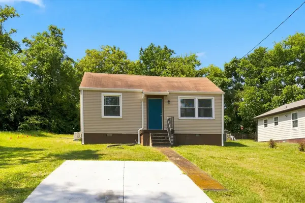 909 42nd Ave #N, Nashville, TN 37209