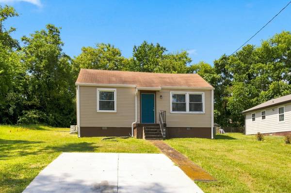 909 42nd Ave #N, Nashville, TN 37209