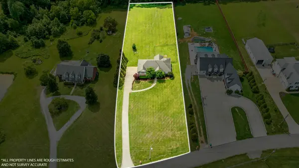 392 Holt Rd, Lebanon, TN 37087