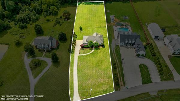 392 Holt Rd, Lebanon, TN 37087