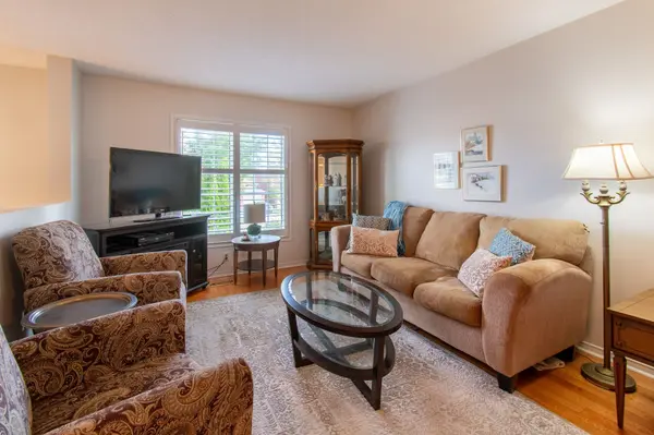 58 Tunbridge RD, Barrie, ON L4M 6T1